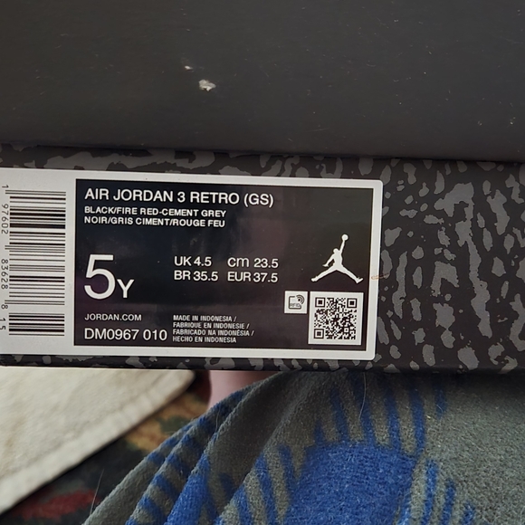 Jordan 3 black cement size 5y